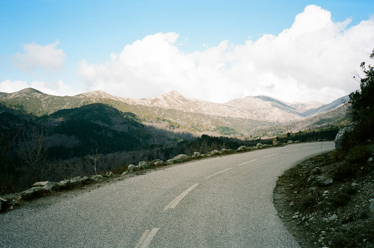 On the road to Col de la Vaccia (1193m)