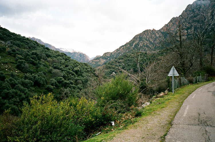 Toward Bocca di Verghju (1477m)