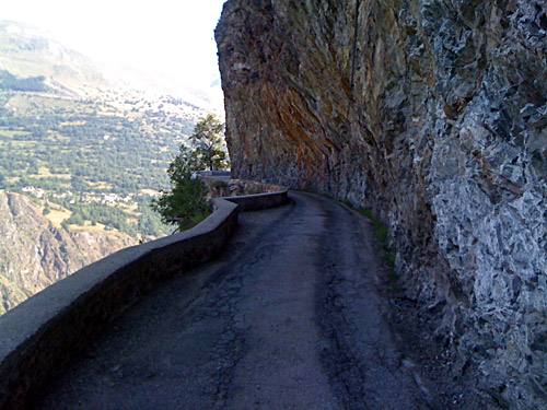 route via Bons to Les Deux Alpes
